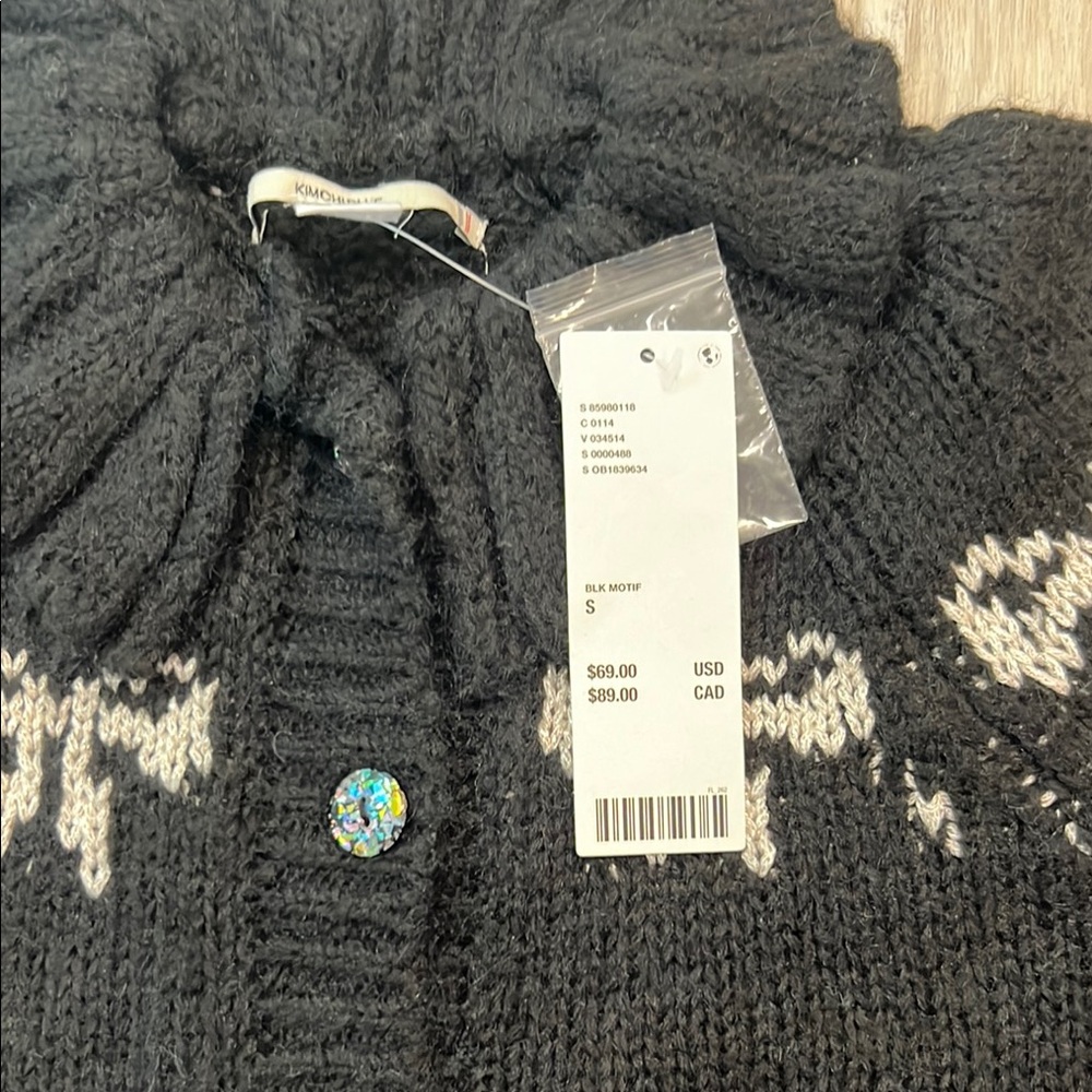 Urban Outfitters Black and White Cowl Neck Sweater - Picture 2 of 9